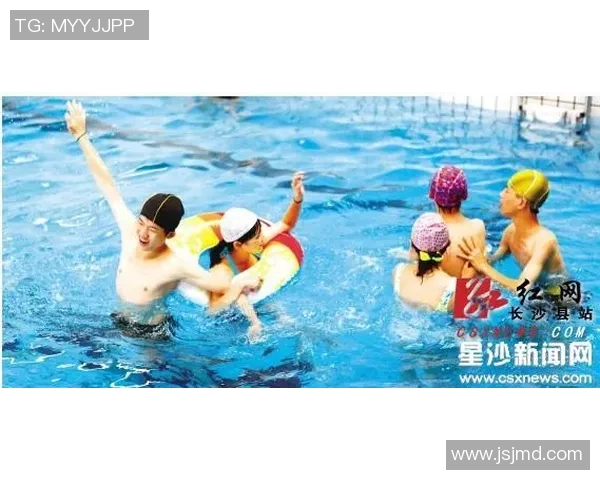 泳池明星闪耀登场：畅游竞技与魅力的完美融合