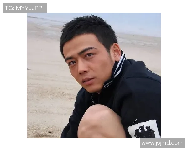 像杨烁一样闪耀的足球明星背后的奋斗与荣耀之路